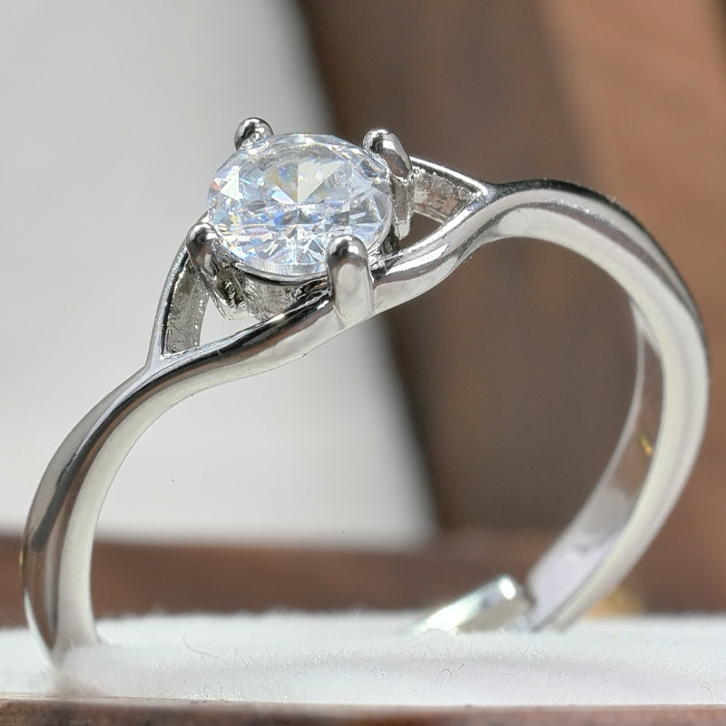 Simple Line Round Cut Stone Ring