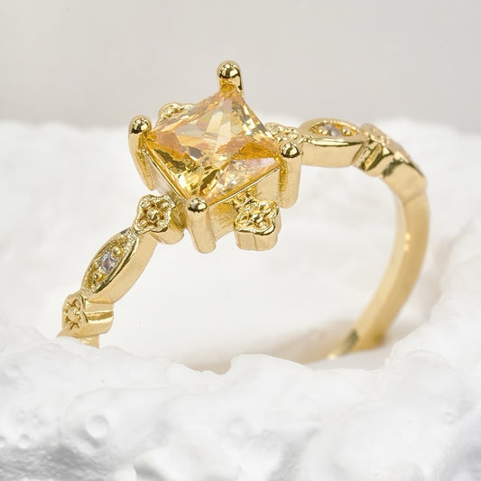 four-leaf Clover Design Princess Square Cut Stone Ring