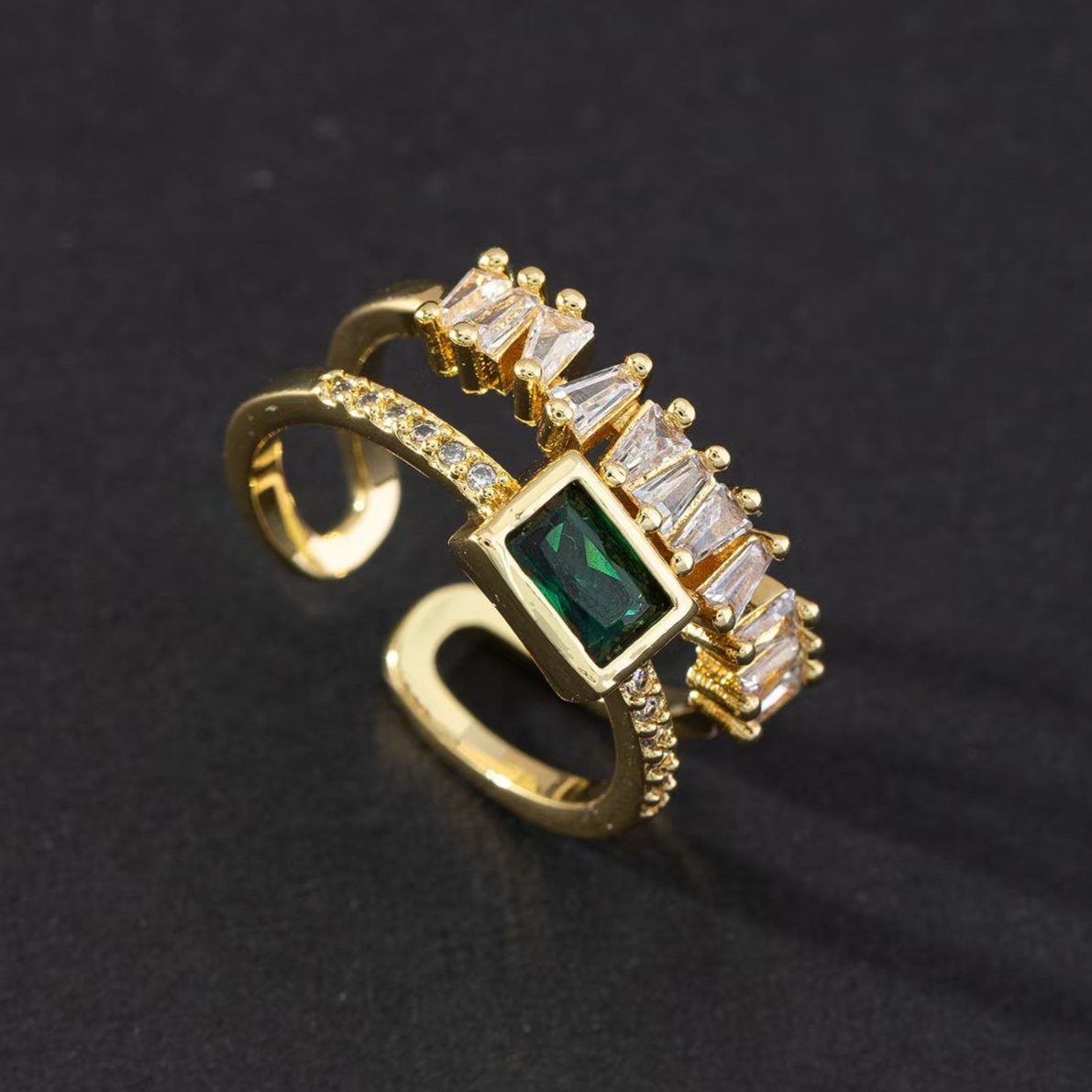 Luxurious Vintage Green Diamonds Double Layers Open End Ring